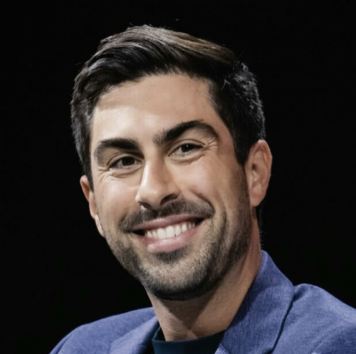 Tyler Evans headshot